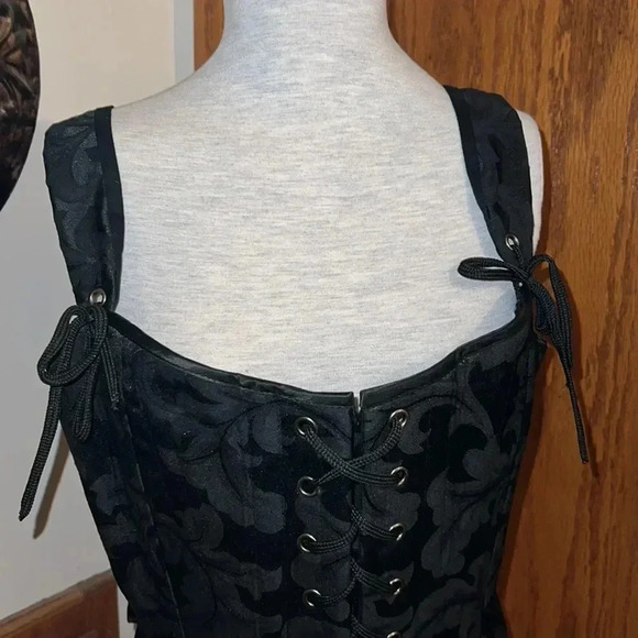 Gallery Serpentine Gothic Brocade Lace Up Corset Victorian Top - Picture 2 of 16